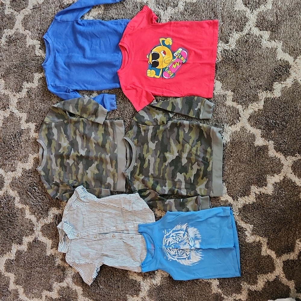 Boy's Cat & Jack Clothing Bundle Size XS (4/5)